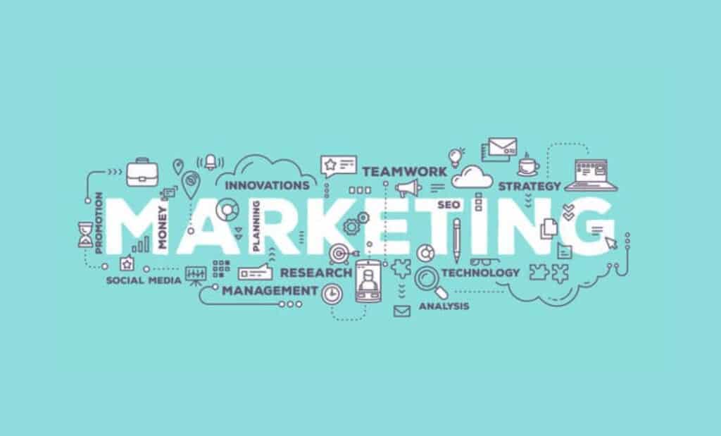 Factors-to-Consider-When-Choosing-an-Online-Bachelor's-Degree-in-Marketing